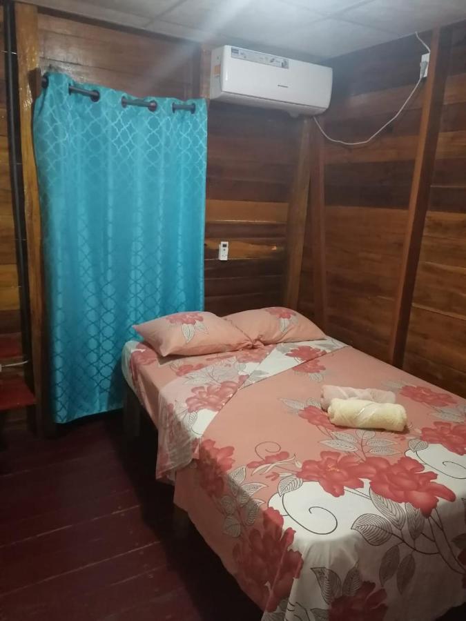 El Jaguar Hostel Bocas Town Ngoại thất bức ảnh