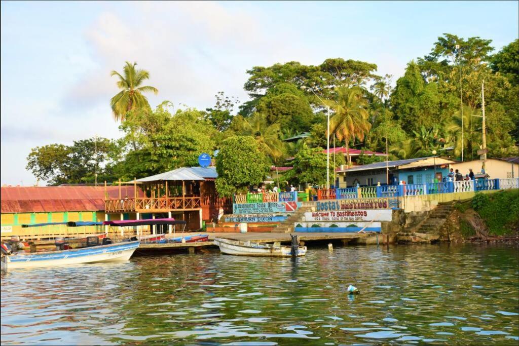 El Jaguar Hostel Bocas Town Ngoại thất bức ảnh