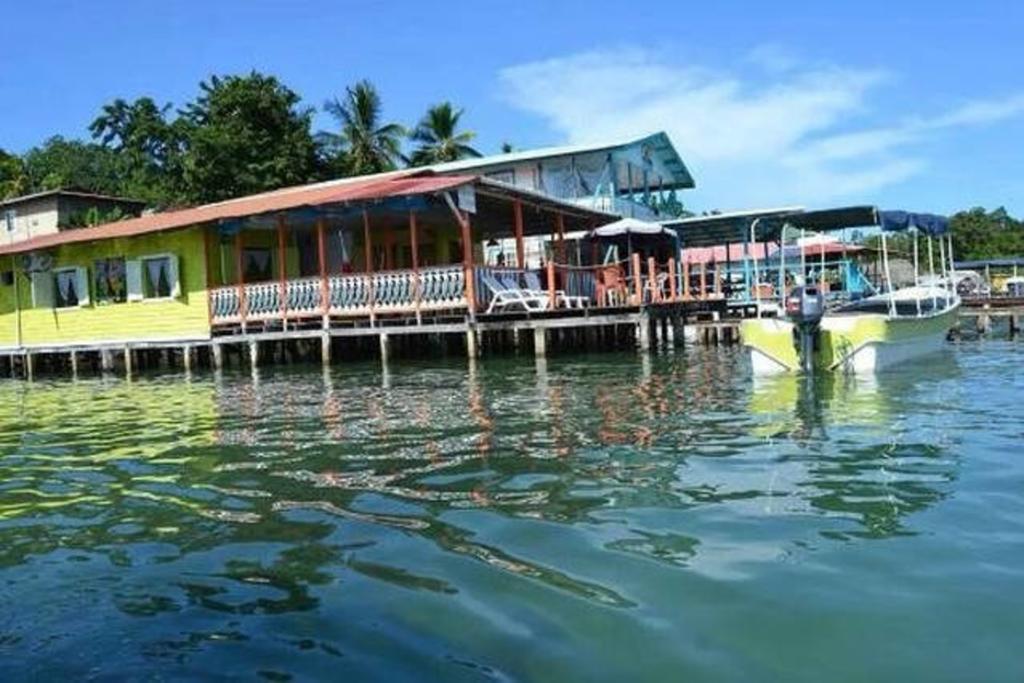 El Jaguar Hostel Bocas Town Ngoại thất bức ảnh