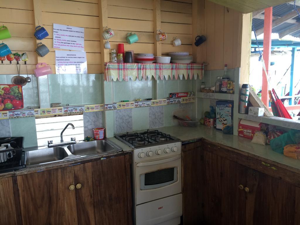 El Jaguar Hostel Bocas Town Ngoại thất bức ảnh